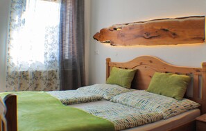 2 Schlafzimmer, Reisekinderbett, kostenloses WLAN