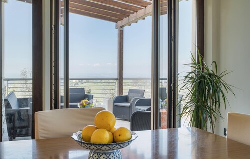 Lovely home in Collevecchio (RI) with sauna
