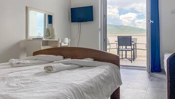 3 bedrooms, free WiFi, bed sheets