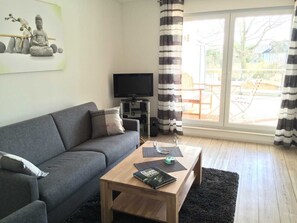 Unclassified image, 4 of 12, button - Villa Meeresrauschen, Strandbrise - Villa Meeresrauschen, App. 7b, 2-4 pers, (Neustadt in Holstein)