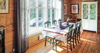 Gorgeous home in Matre with WiFi