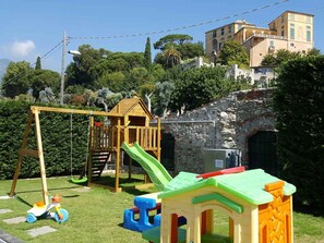 Children’s area - Holiday apartment mit Klimaanlage und Pool (Loano)