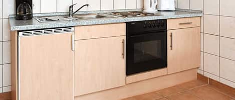 KĂŒhlschrank, Ofen, Hochstuhl