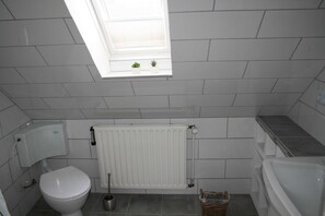 Unclassified image, 4 of 17, button