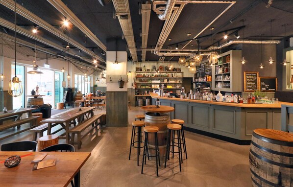 Bar (in der Unterkunft)