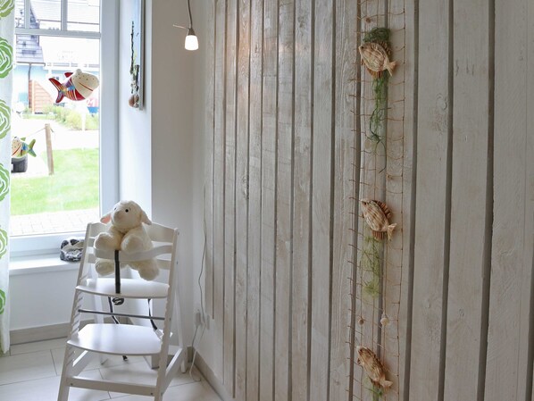 Unclassified image, 1 of 19, button