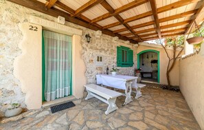 Outdoor dining - Cozy home in Jadrija with WiFi (Jadrija)