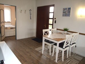 Unclassified image, 5 of 18, button