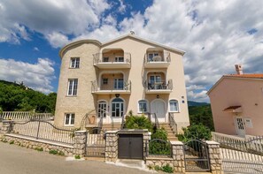 Exterior - Studio with pool in a quiet location (Crikvenica)