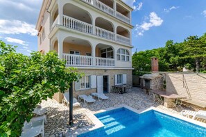 Indoor pool - Studio with pool in a quiet location (Crikvenica)