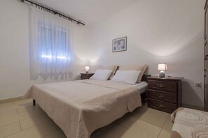 1 bedroom, Internet