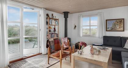 Nice home in Frøstrup with WiFi