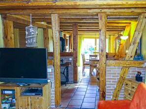 Televisie en een open haard