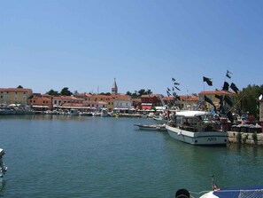 Marina - Holiday apartment with terrace and air conditioning (Novigrad)