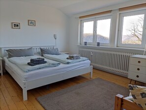 2 bedrooms, bed sheets