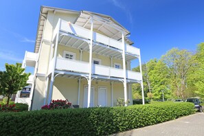 Exterior - P: Villa Strandmuschel Whg. 05 - approx. 100m from the beach - Villa Strandmuschel (Sellin)