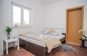 3 bedrooms, free WiFi, bed sheets