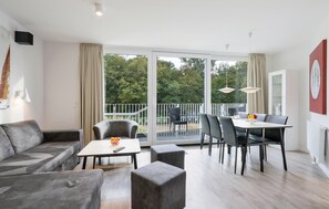 TV, fireplace - 2 bedroom amazing apartment in Travemünde Waterfront (Travemünde Waterfront)