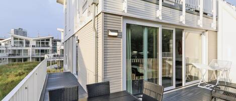 تناول الطعام بالخارج