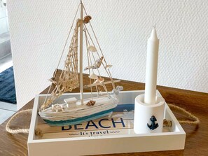 Unclassified image, 4 of 10, button