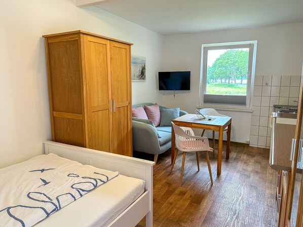 1 bedroom, WiFi, bed sheets