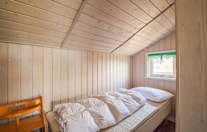 3 bedrooms, travel crib, free WiFi