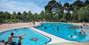 Seasonal outdoor pool - Victoria Mobilehome Bi Village (Fazana)