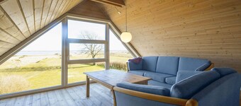 6 bedroom cozy home in Vesløs