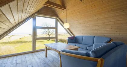 6 bedroom cozy home in Vesløs