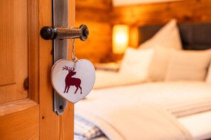 Unclassified image, 3 of 33, button