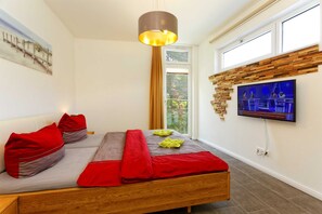 2 Schlafzimmer, Zimmersafe, Bügeleisen/Bügelbrett, Reisekinderbett