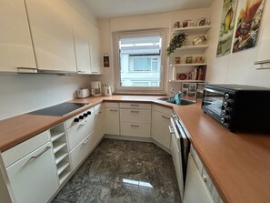 Fridge, microwave, dishwasher