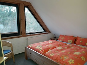 2 Schlafzimmer, Reisekinderbett, WLAN, Bettwäsche