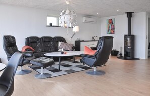 Tv, pejs, stereoanlæg