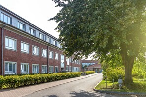 Unclassified image, 2 of 13, button