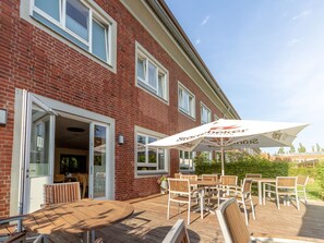 Outdoor dining - Single Room - Hotel Ruegenblick (Stralsund)