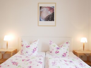2 bedrooms, travel crib, WiFi, bed sheets