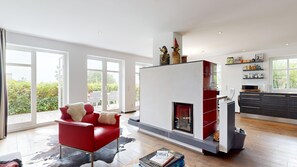 Fernseher, Kamin