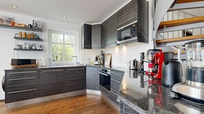 Réfrigérateur, micro-ondes, four, lave-vaisselle