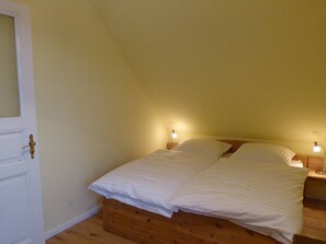 2 Schlafzimmer, Reisekinderbett, WLAN