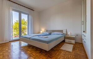 3 soverom, wi-fi (inkludert) og sengetøy