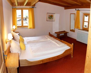 3 bedrooms, WiFi, bed sheets