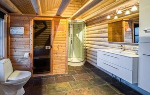 Shower - 4 bedroom gorgeous home in Sydals (Sydals)