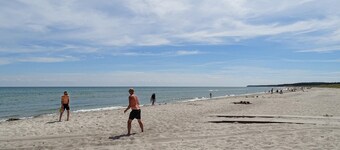 Stunning home in Grenaa with kitchen