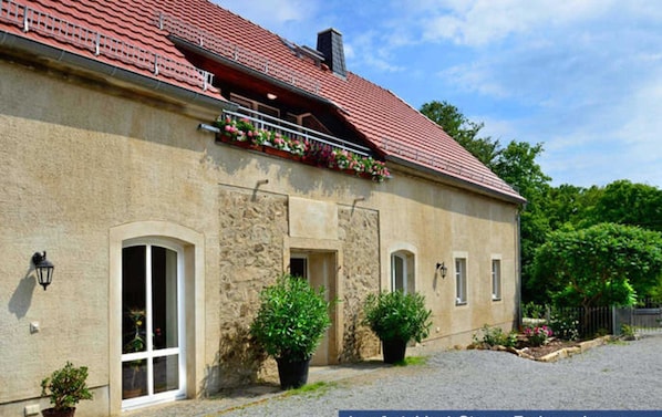 Unclassified image, 1 of 10, button - Vacation apartment 6 - 80sqm (2-6 persons) - Weichaer Hof FBS Sonja Fritsch & Hagen (Weißenberg)