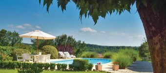 Amazing home in Suaux