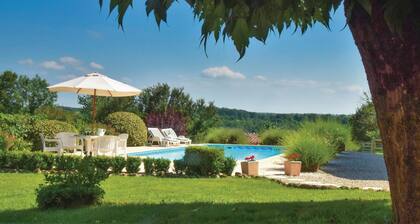 Amazing home in Suaux