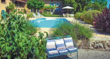 Amazing home in Suaux