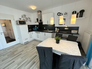 Køleskab, mikrobølgeovn, ovn, opvaskemaskine