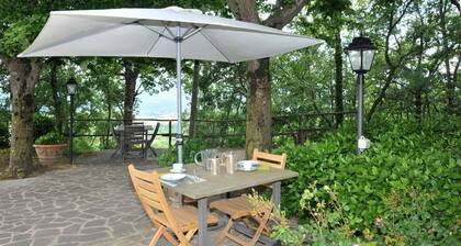 Ferienhaus mit Panoramablick und Pool